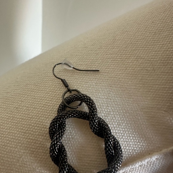 Dark Silver Necklace and Earrings Set - Picture 5 of 6